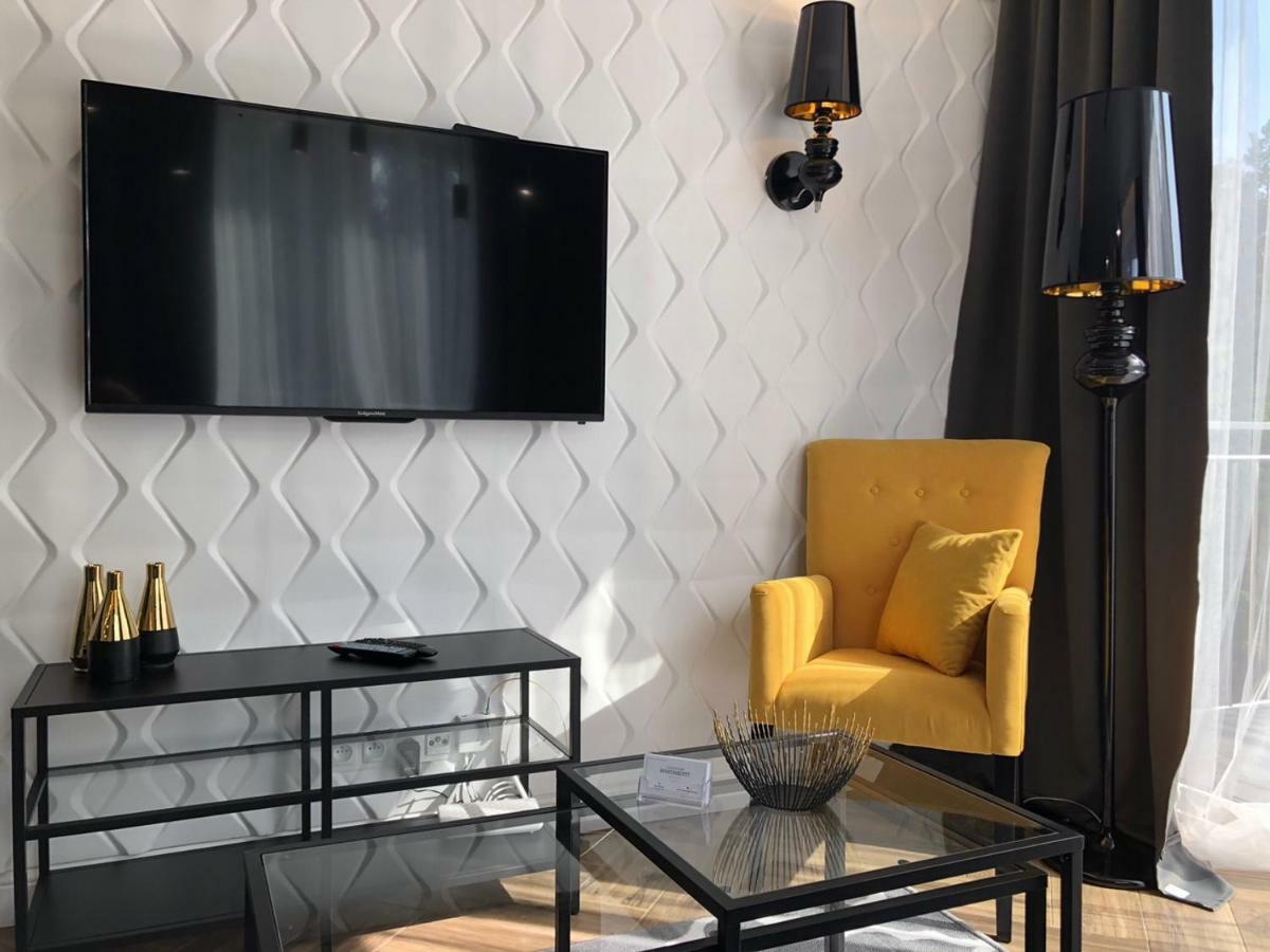 Family & Business Sauna Apartments No1 Lesny Nad Zalewem Cedzyna Unikat - 3 Bedroom With Private Sauna, Bath With Hydromassage, Terrace, Garage, Catering Options Кельце Экстерьер фото