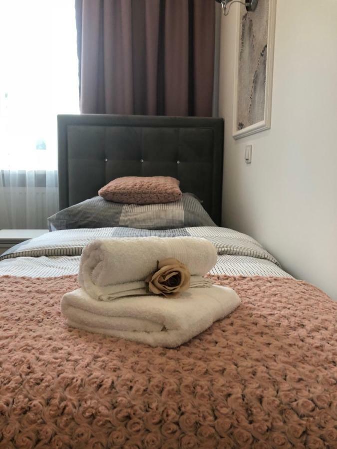 Family & Business Sauna Apartments No1 Lesny Nad Zalewem Cedzyna Unikat - 3 Bedroom With Private Sauna, Bath With Hydromassage, Terrace, Garage, Catering Options Кельце Экстерьер фото