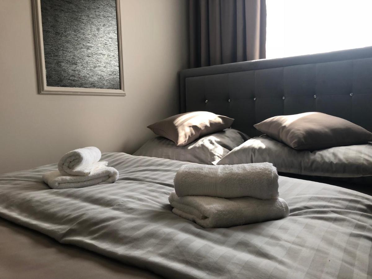 Family & Business Sauna Apartments No1 Lesny Nad Zalewem Cedzyna Unikat - 3 Bedroom With Private Sauna, Bath With Hydromassage, Terrace, Garage, Catering Options Кельце Экстерьер фото